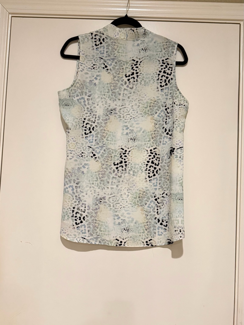 Rose & Olive Sleeveless V-Neck Camisole in Light Blue and White - Picture 2 of 3